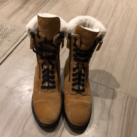 Chanel 39 brown suede and shearling boots